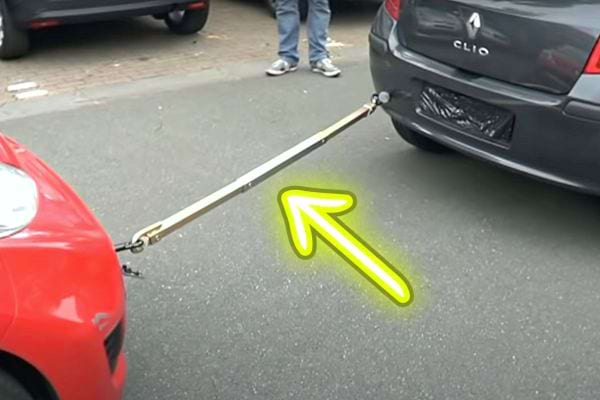 Crochet de remorquage pour voiture