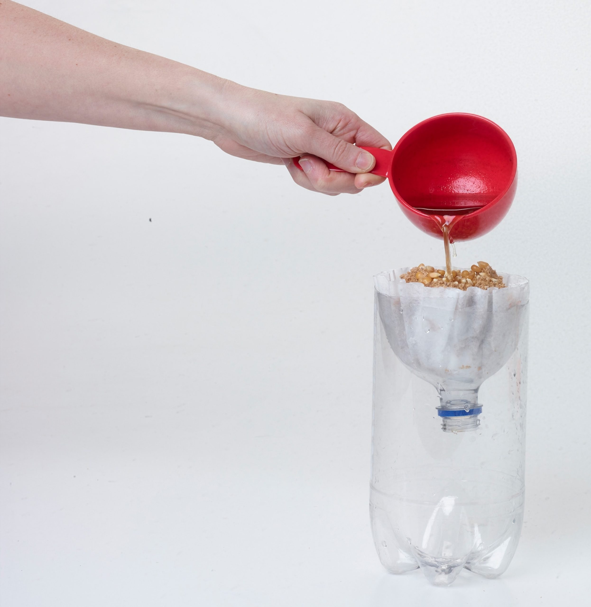 Filtre en action dans un évier