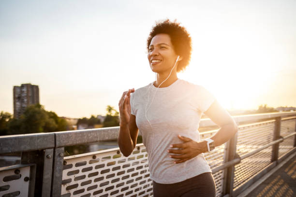 Femme heureuse et en pleine forme