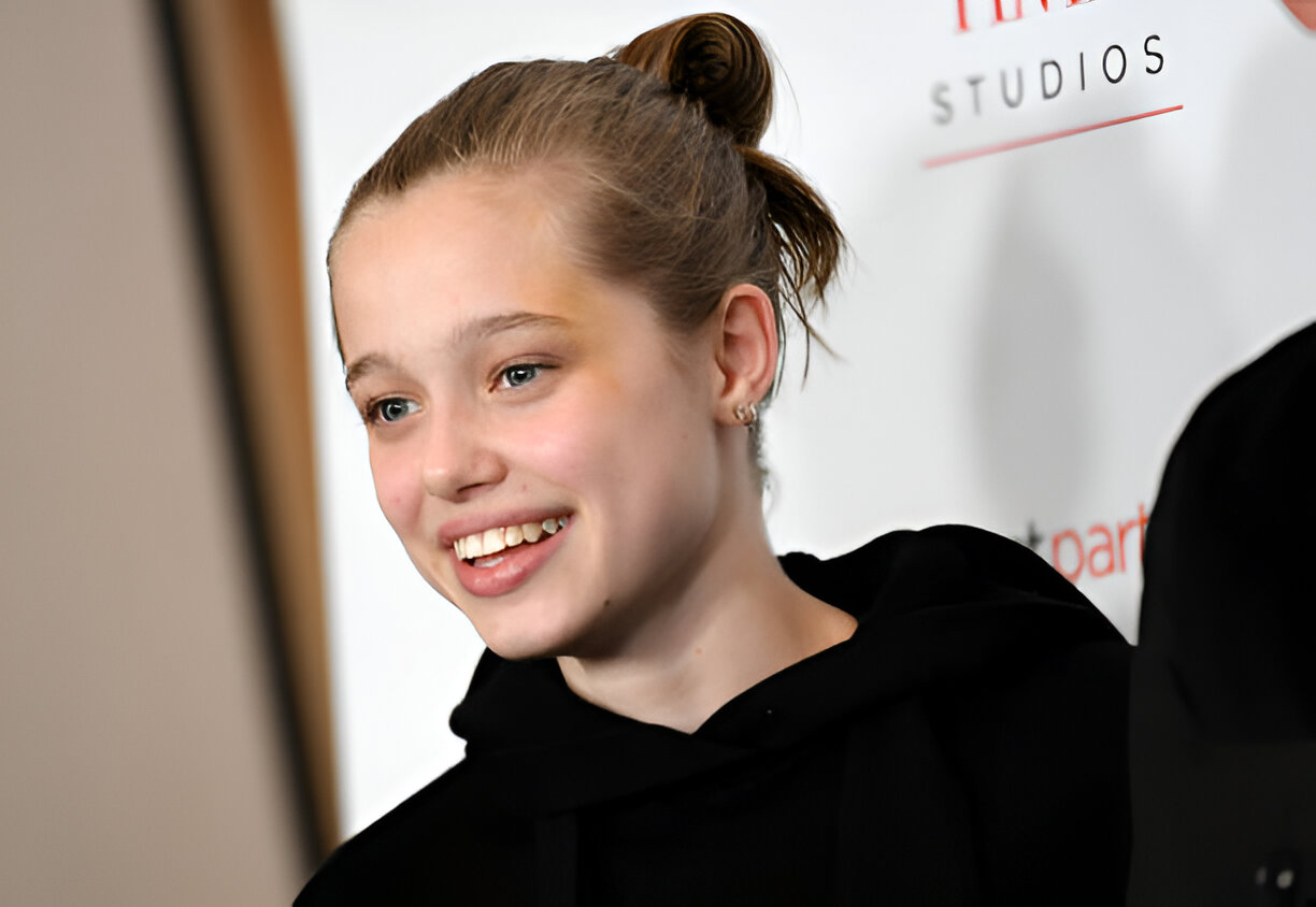 Shiloh Jolie-Pitt avec une coupe courte et style décontracté