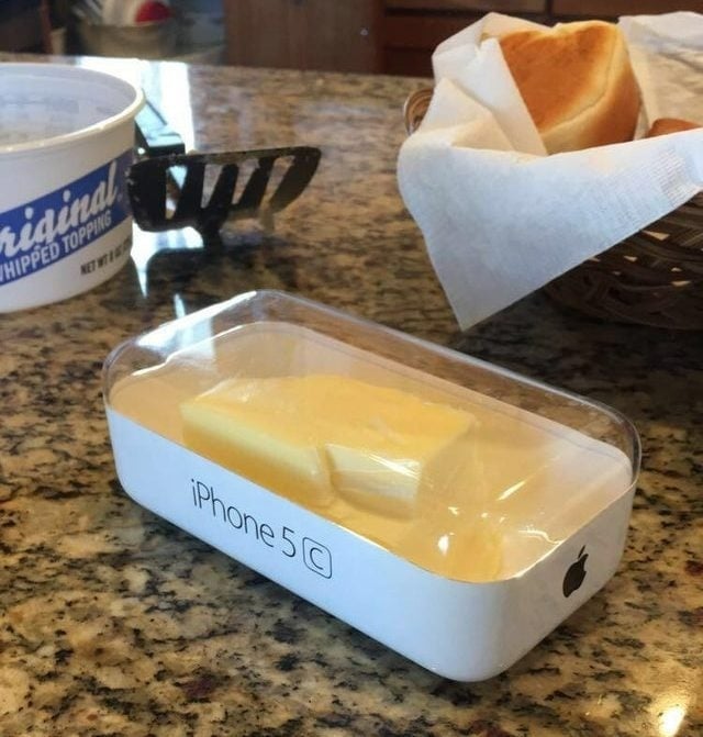 Beurrier design fabriqué à partir d'un support de téléphone