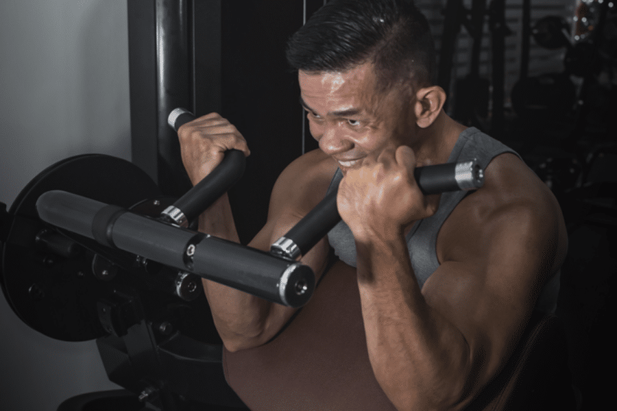 Machine de musculation pour curl des biceps