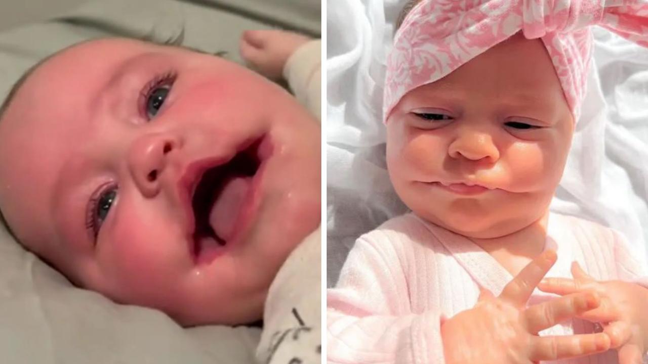 Ayla bébé avec un sourire rare