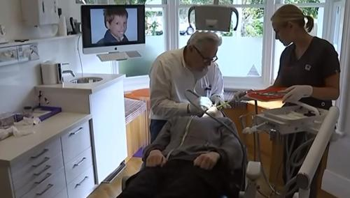 Evan en cours de traitement orthodontique