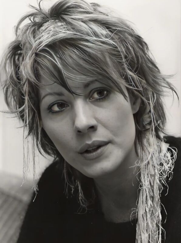 Linda Kozlowski s'engage dans l'humanitaire