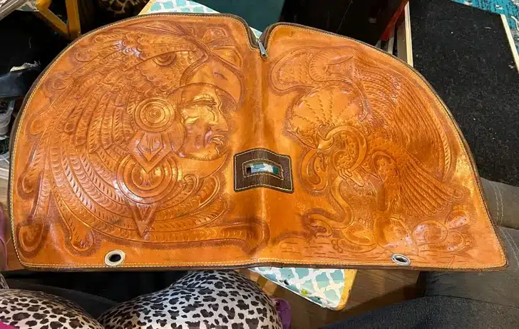 Étui en cuir rectangulaire