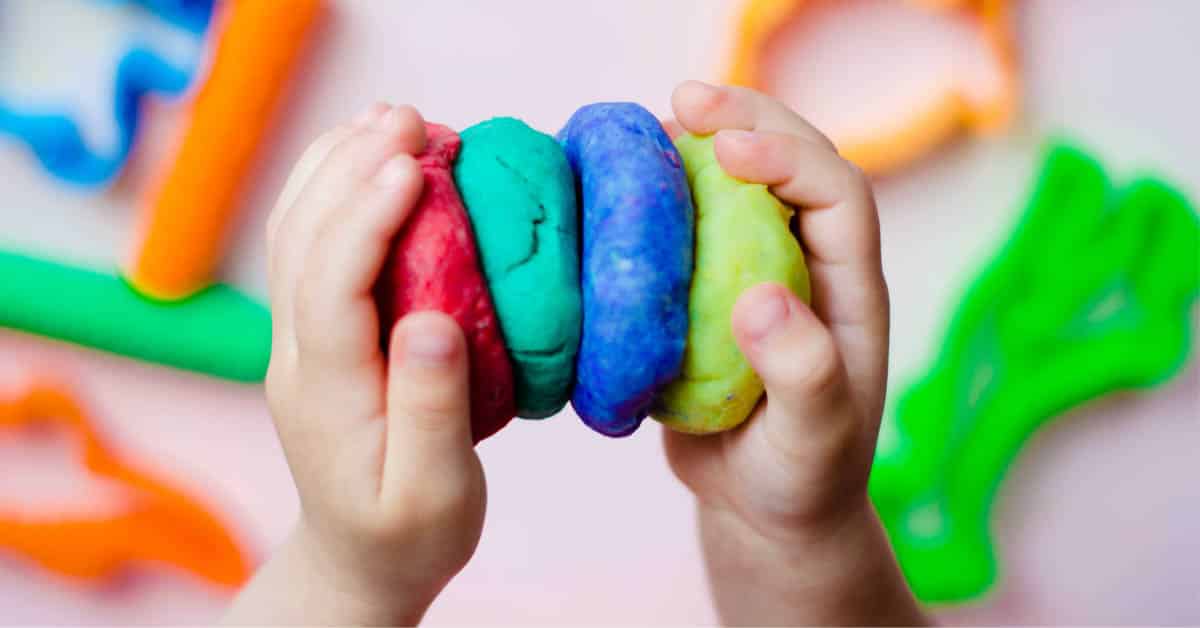 Recette de pâte à modeler naturelle pour enfants