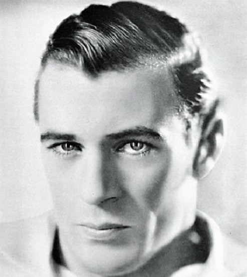 Pic en V sur le front, détail héréditaire