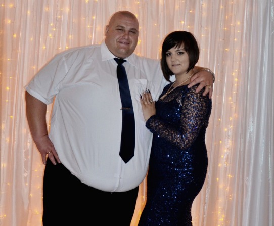 Photo d'Arkadiy en famille, illustrant les moments du quotidien devenus difficiles